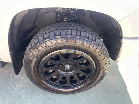 Used 2019 Toyota Tundra SR5 w/ TRD Sport Package AWD/4WD image 10