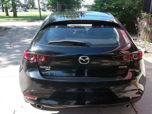 Used 2020 MAZDA MAZDA3 AWD Hatchback w/ Preferred Pkg image 5