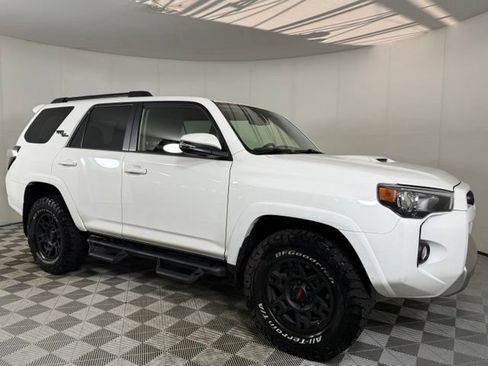 Used 2020 Toyota 4Runner TRD Off-Road Premium w/ Moonroof Package AWD/4WD image 12