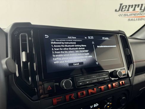 Used 2025 Nissan Frontier PRO-4X AWD/4WD image 24