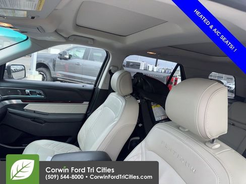 Used 2017 Ford Explorer Platinum image 2