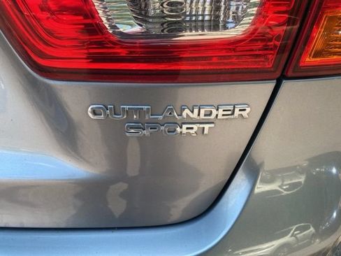 Used 2016 Mitsubishi Outlander Sport ES FWD image 18