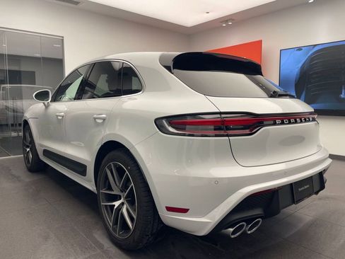 New 2026 Porsche Macan image 3