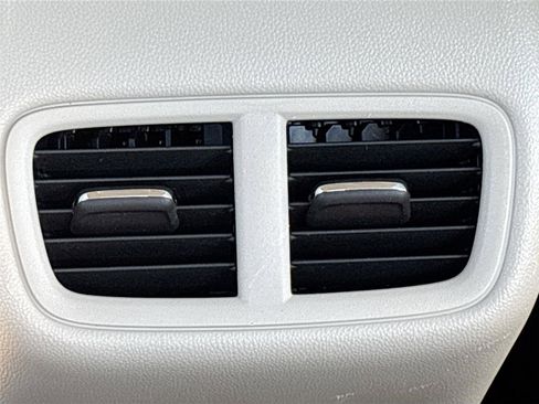 Used 2019 Buick Regal Preferred w/ Sights and Sounds Package image 26