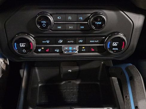 Used 2024 Ford Bronco Wildtrak AWD/4WD image 30