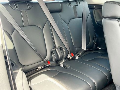 Used 2025 Honda Pilot EX-L image 28