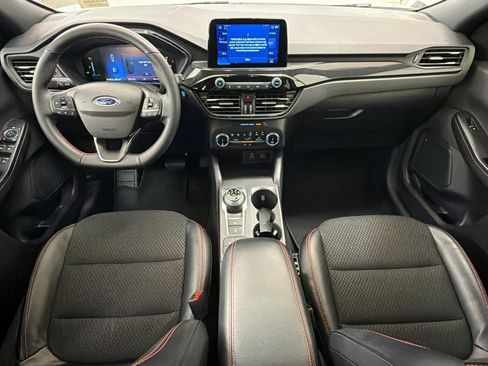 Certified 2025 Ford Escape ST-Line AWD/4WD image 16