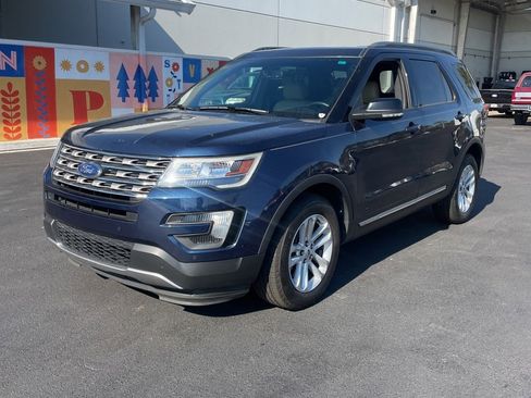 Used 2016 Ford Explorer XLT w/ Equipment Group 202A image 1