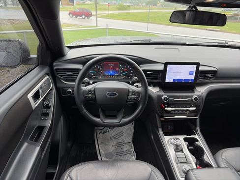 Used 2020 Ford Explorer XLT w/ Comfort Package AWD/4WD image 50