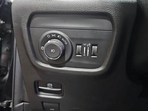 Used 2023 Jeep Grand Cherokee L Limited image 27