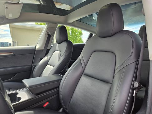 Used 2022 Tesla Model 3 Long Range AWD/4WD image 23