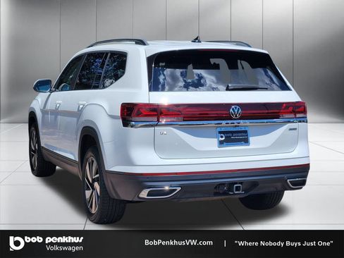 Used 2025 Volkswagen Atlas SE AWD/4WD image 27