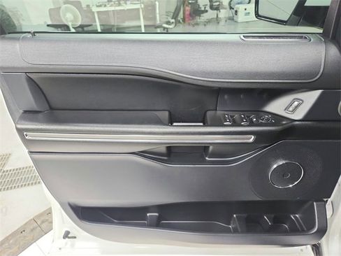 Used 2021 Ford Expedition XLT image 31