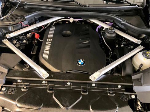Certified 2025 BMW X6 xDrive40i w/ Parking Assistance Package AWD/4WD image 28