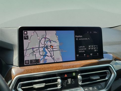 Used 2023 BMW X4 xDrive30i AWD/4WD image 26