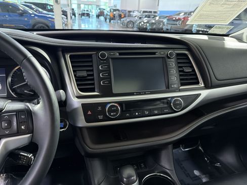 Used 2016 Toyota Highlander XLE AWD/4WD image 20