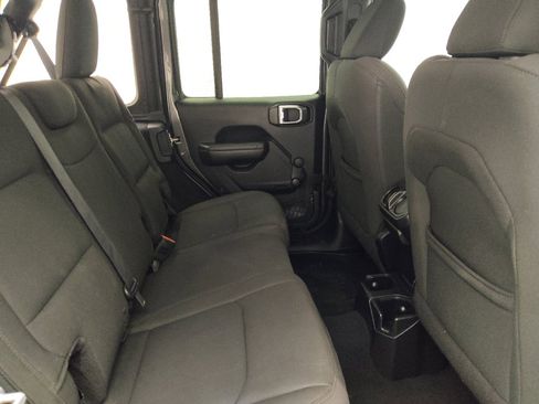 Used 2018 Jeep Wrangler Unlimited Sport AWD/4WD image 19