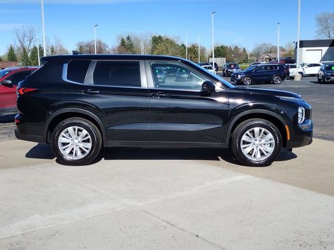 New 2026 Mitsubishi Outlander ES AWD/4WD image 14