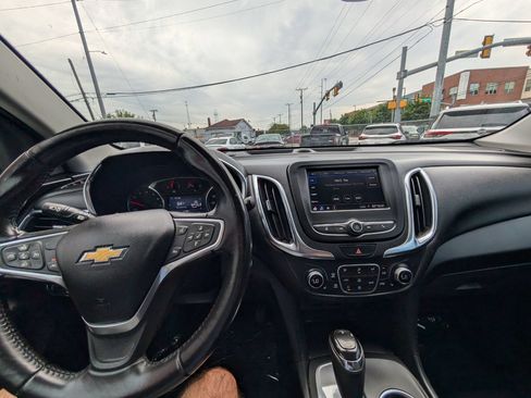 Used 2020 Chevrolet Equinox LT FWD image 21