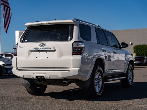 Used 2017 Toyota 4Runner SR5 Premium AWD/4WD image 7