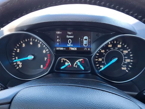 Used 2018 Ford Escape Titanium w/ Ford Safe & Smart Package AWD/4WD image 18