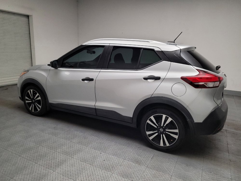 Used 2018 Nissan Kicks SV FWD image 3