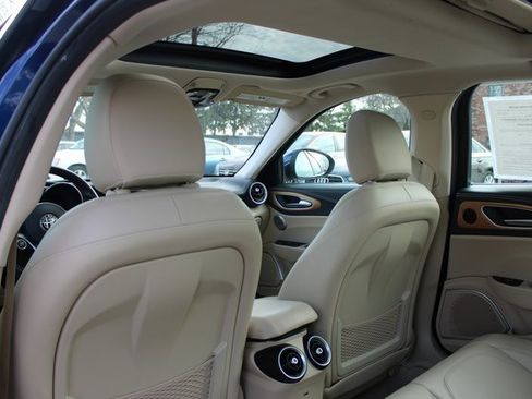 Used 2017 Alfa Romeo Giulia Ti w/ TI Lusso Light Wood Package image 34