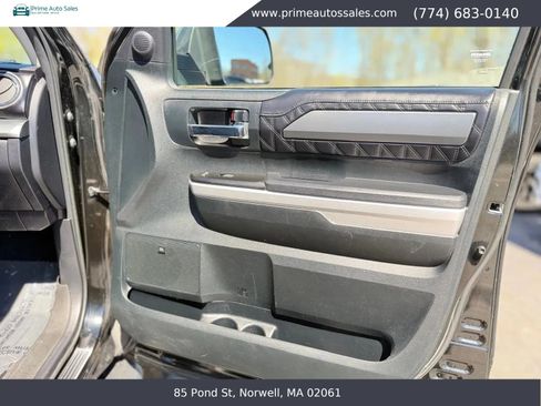 Used 2017 Toyota Tundra Platinum AWD/4WD image 30