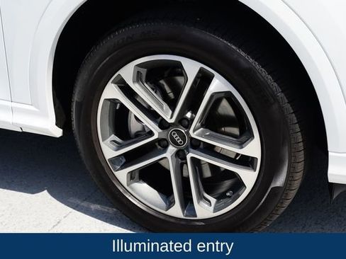 Used 2025 Audi Q5 Premium Plus AWD/4WD image 14