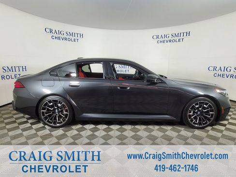 Used 2025 BMW M5 w/ Executive Package image 26