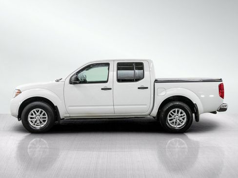 Used 2018 Nissan Frontier SV w/ Value Truck Package AWD/4WD image 2