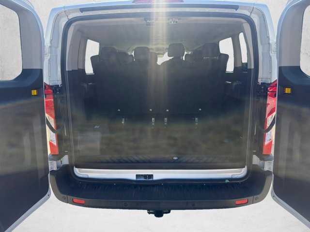 Used 2022 Ford Transit 350 XLT RWD image 5