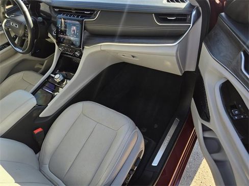 Used 2021 Jeep Grand Cherokee L Overland image 8