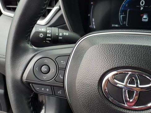 Certified 2025 Toyota Corolla Cross XLE FWD image 20
