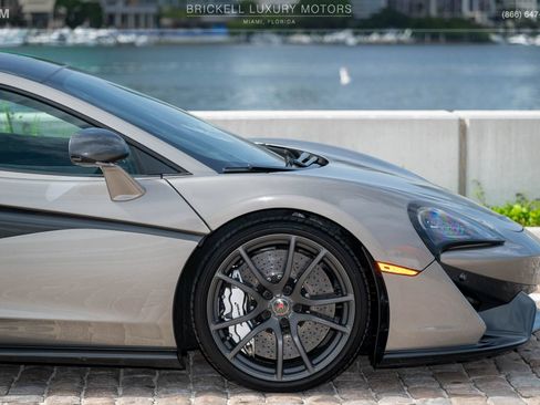 Used 2018 McLaren 570S Coupe RWD image 53