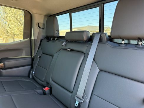 Used 2020 Chevrolet Silverado 1500 LT Trail Boss AWD/4WD image 5