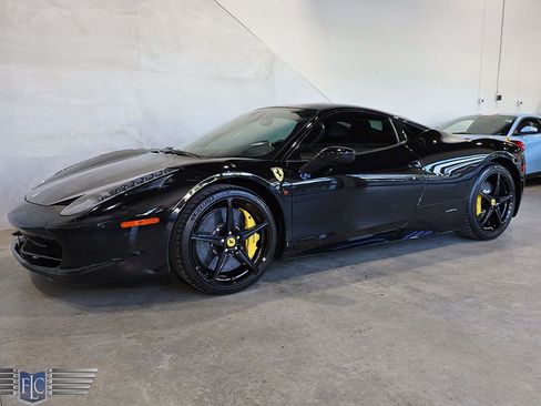 Used 2011 Ferrari 458 Italia Coupe image 4