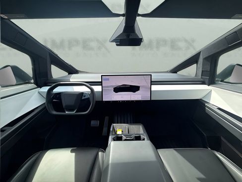 Used 2024 Tesla Cybertruck AWD Crew Cab image 15