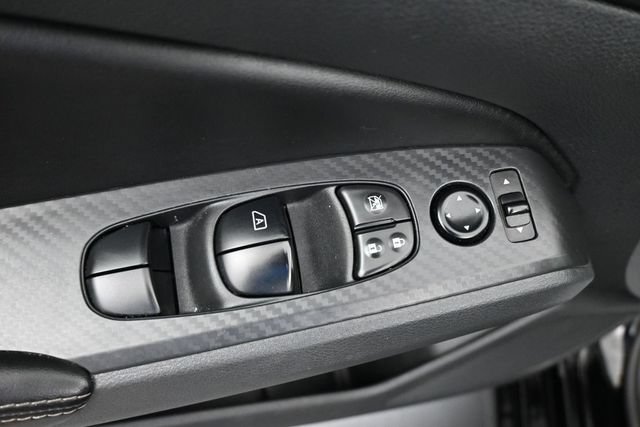Used 2025 Nissan Altima 2.5 SV FWD image 10