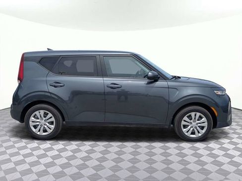 Used 2021 Kia Soul LX FWD image 3