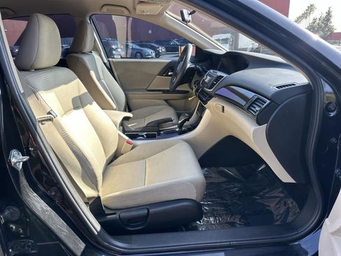 Used 2017 Honda Accord LX image 14