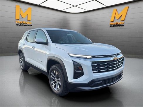 New 2026 Chevrolet Equinox LT image 3