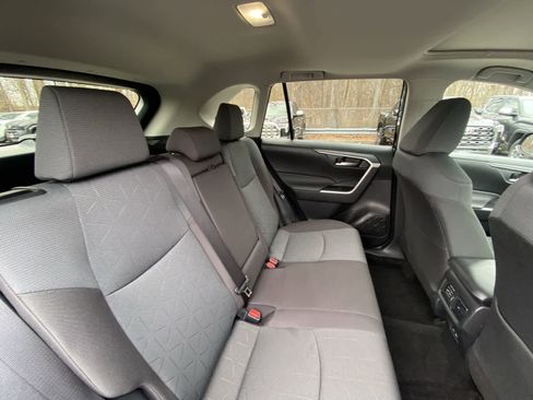 Used 2025 Toyota RAV4 XLE w/ Convenience Package image 29