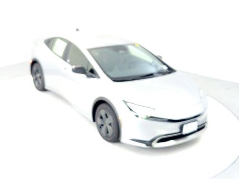 New 2026 Toyota Prius Plug-In Hybrid image 9