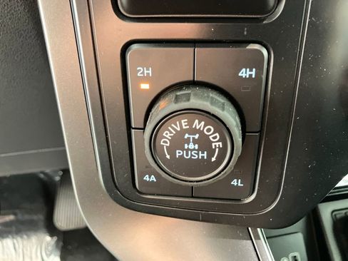 New 2025 Ford F150 Lariat w/ Equipment Group 502A High image 34