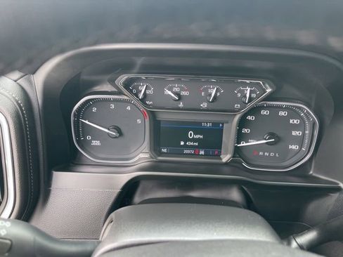 Used 2023 GMC Sierra 3500 SLE w/ SLE Value Package image 9