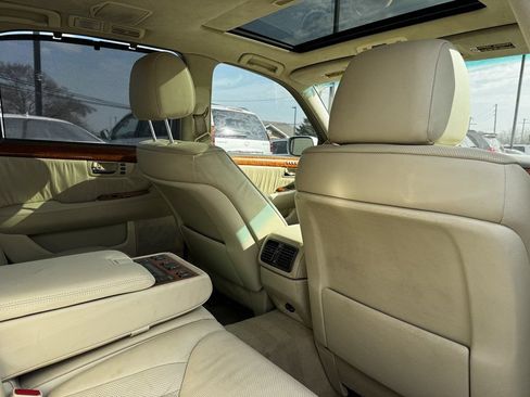 Used 2005 Lexus LS 430 w/ Ultra Luxury Pkg RWD image 17