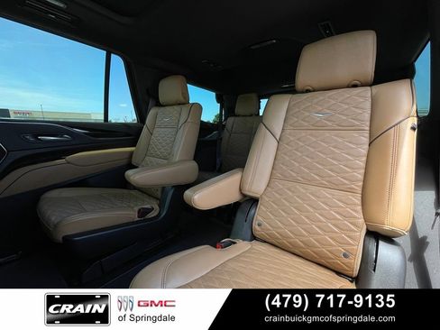 Used 2024 Cadillac Escalade Sport w/ LPO, ONYX Package AWD/4WD image 24