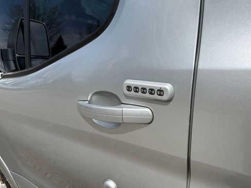 Used 2020 Ford Transit 150 Low Roof AWD image 23