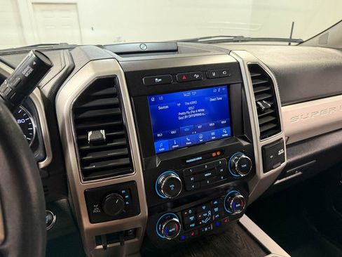 Used 2020 Ford F350 Lariat w/ Lariat Ultimate Package image 79